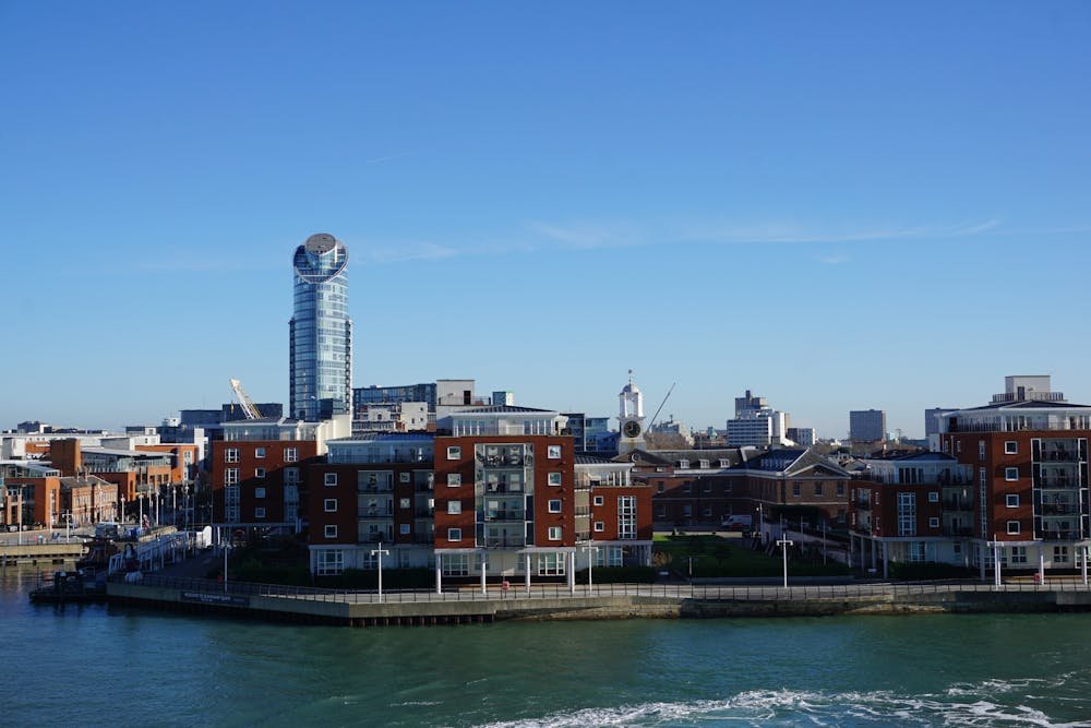 Heathrow Airport to Portsmouth