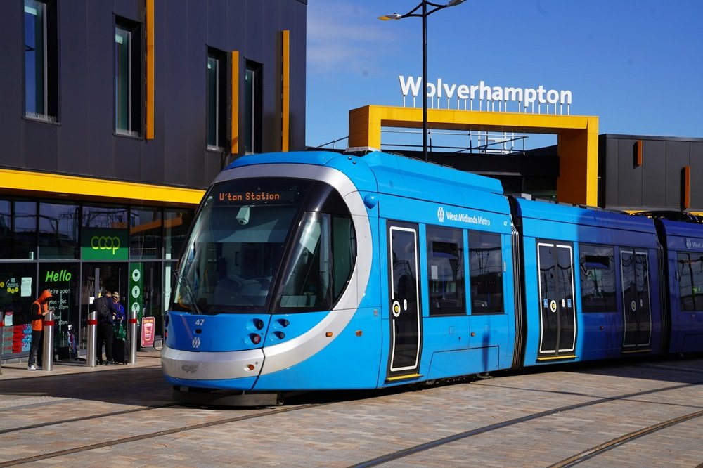 Heathrow Airport to Wolverhampton